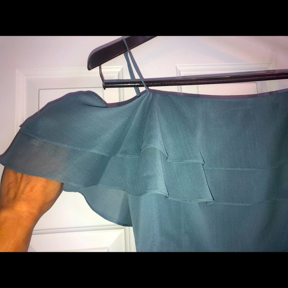 Gorgeous mermaid style, shoulder evening gown. - Picture 4 of 6